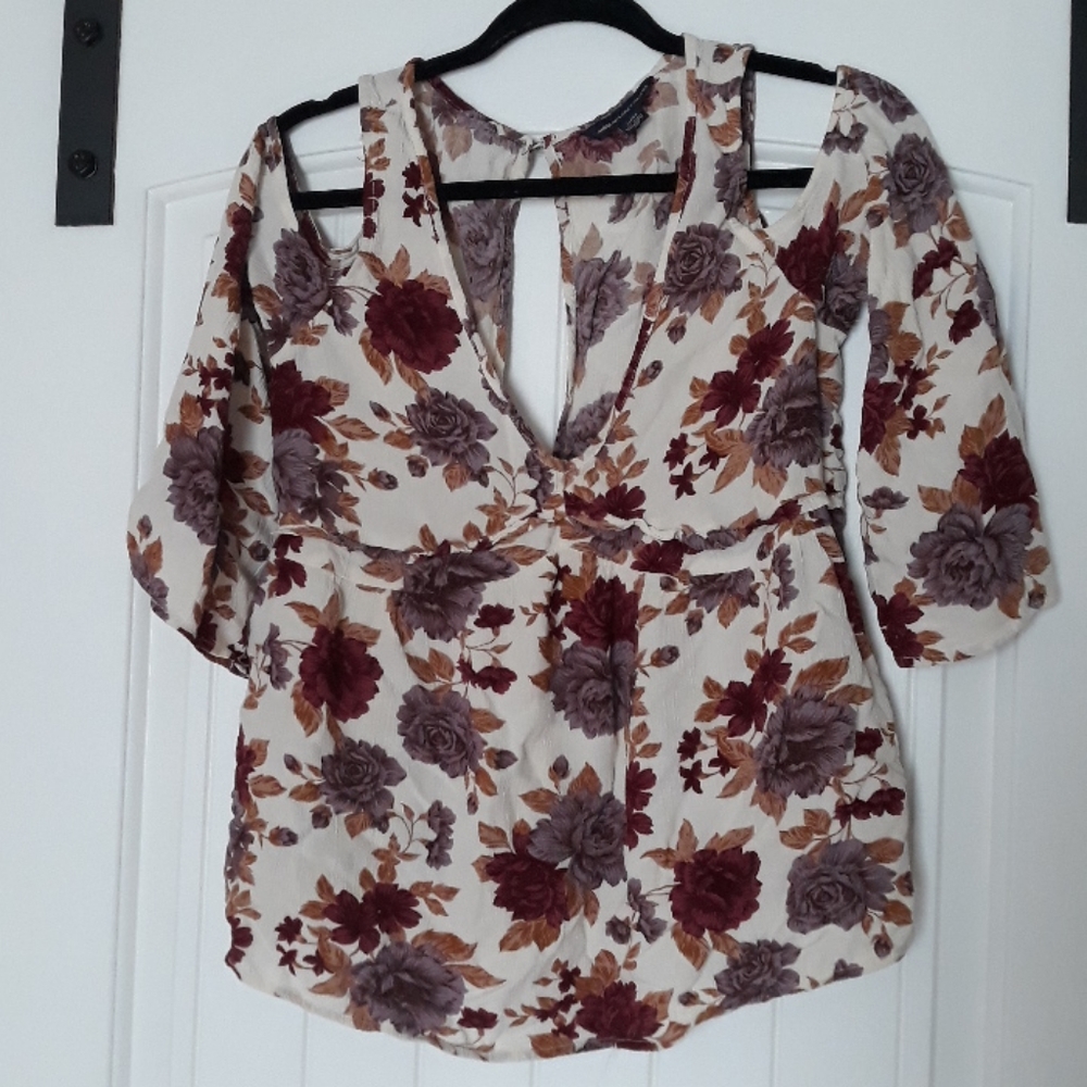American eagle flowy boho open shoulder top - Picture 1 of 5